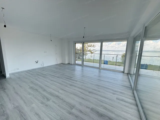 Eladó lakás Siófok, Ezüstpart 87 nm