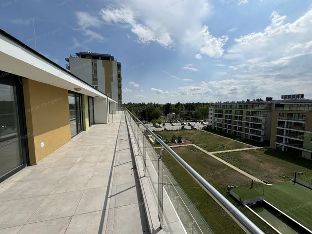 Eladó lakás Siófok, Ezüstpart 94 nm