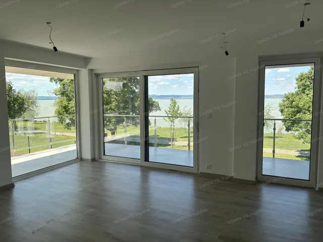 Eladó lakás Siófok, Balatonszéplak 103 nm