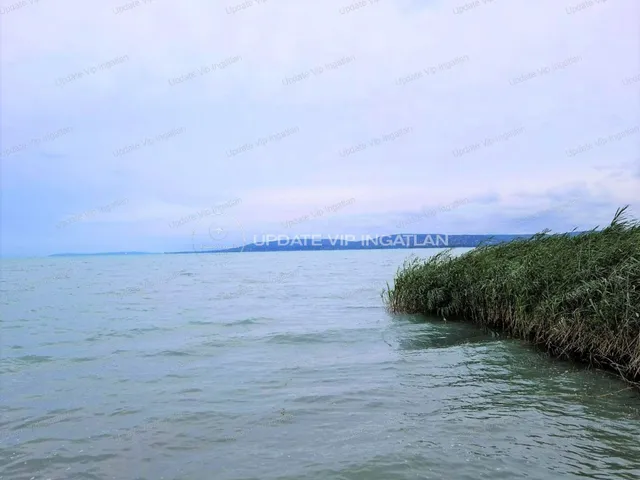 Eladó telek Balatonkenese 24568 nm
