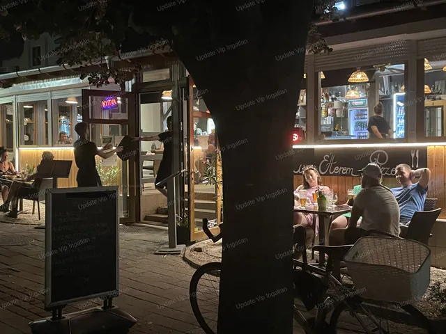 Eladó kereskedelmi és ipari ingatlan Siófok, Szabadifürdő 210 nm