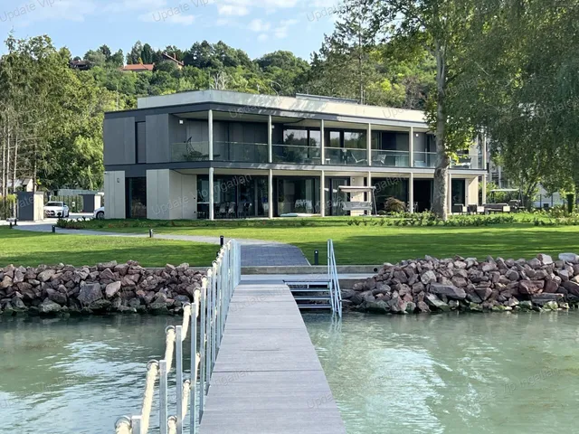 Eladó nyaraló Balatonakarattya 135 nm