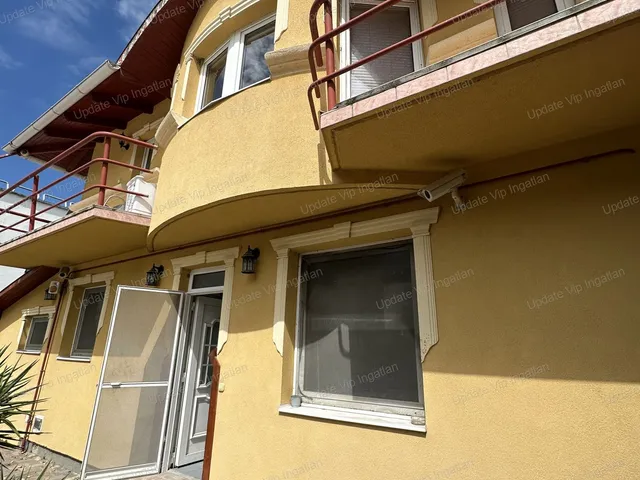Eladó ház Siófok, Balatonszéplak 240 nm