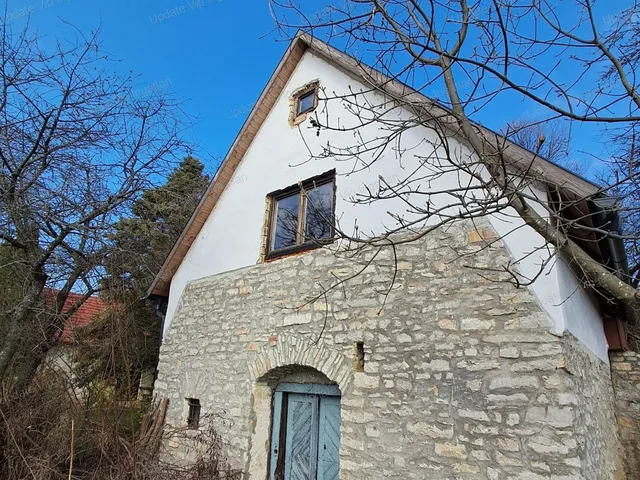 Eladó nyaraló Balatonszőlős 75 nm