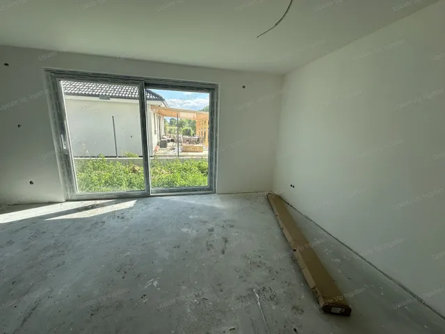 Eladó lakás Ajka, Bakonygyepes 98 nm