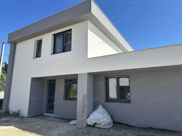 Eladó lakás Ajka, Bakonygyepes 104 nm