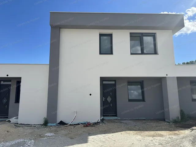 Eladó lakás Ajka, Bakonygyepes 90 nm
