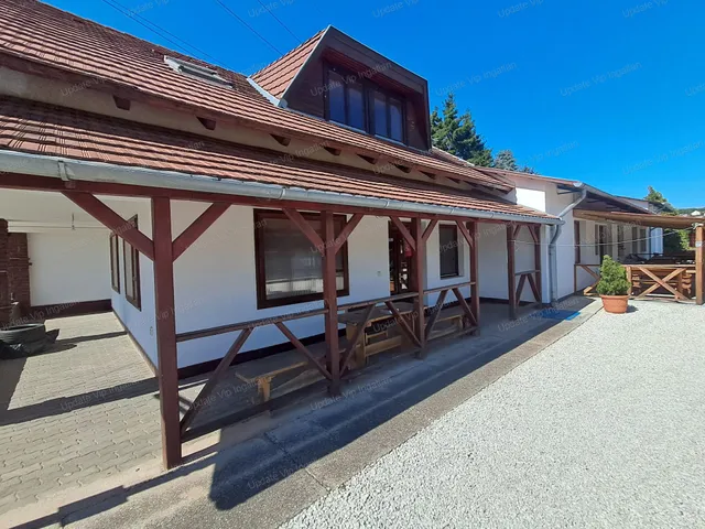 Eladó ház Ajka 500 nm