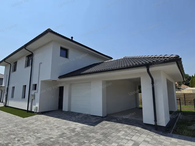 Eladó ház Siófok, Belváros 284 nm