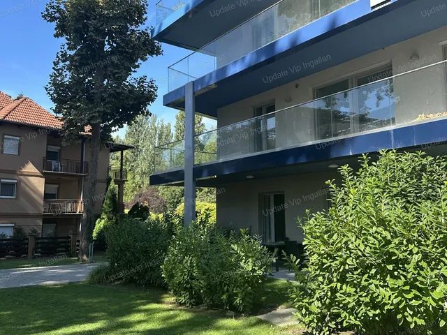 Eladó lakás Balatonföldvár, Városközpont 101 nm
