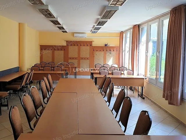 Eladó kereskedelmi és ipari ingatlan Siófok, Belváros 336 nm