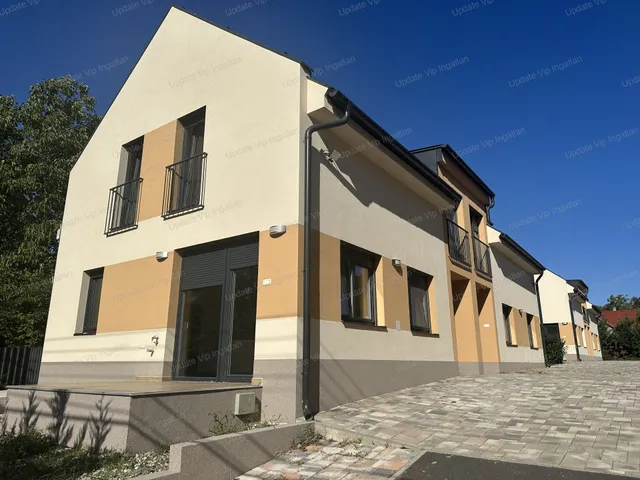 Eladó lakás Balatonszárszó 91 nm