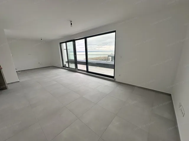 Eladó lakás Balatonszemes 110 nm