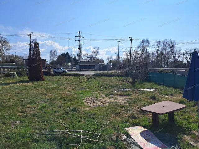 Eladó telek Balatonkenese 90 nm