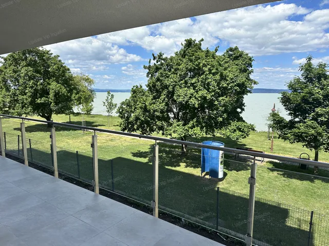 Eladó lakás Siófok, Balatonszéplak 101 nm