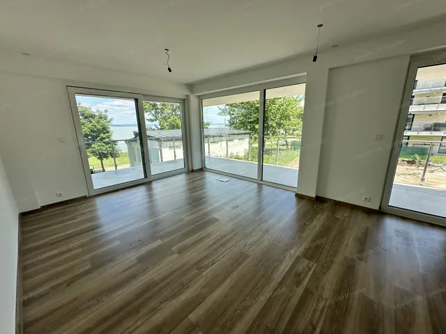 Eladó lakás Siófok, Balatonszéplak 101 nm