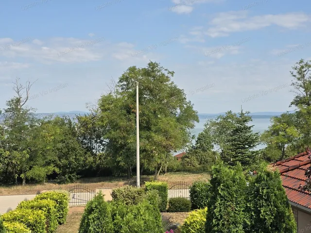 Eladó ház Siófok, Szabadifürdő 120 nm
