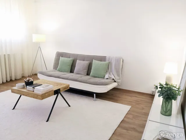 Eladó lakás Kiskunfélegyháza, Petőfi-lakótelep, Asztalos János utca 62 nm