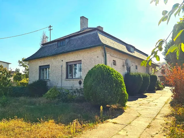 Eladó ház Süttő 120 nm