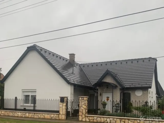 Eladó ház Adony, Rév 102 nm
