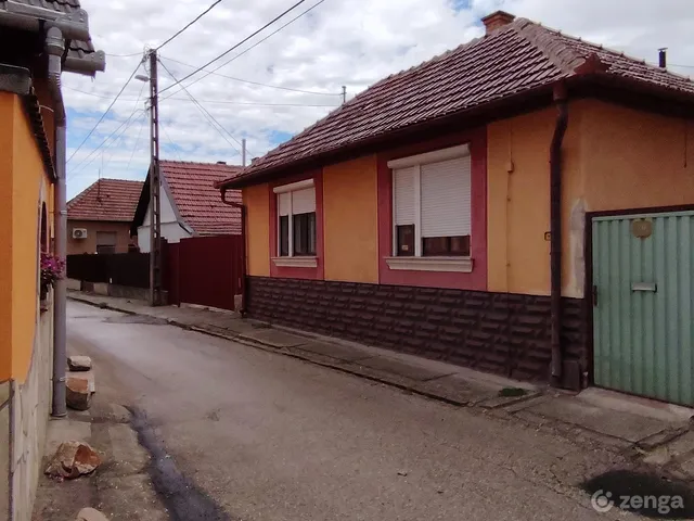 Eladó ház Jászberény, Belváros 100 nm