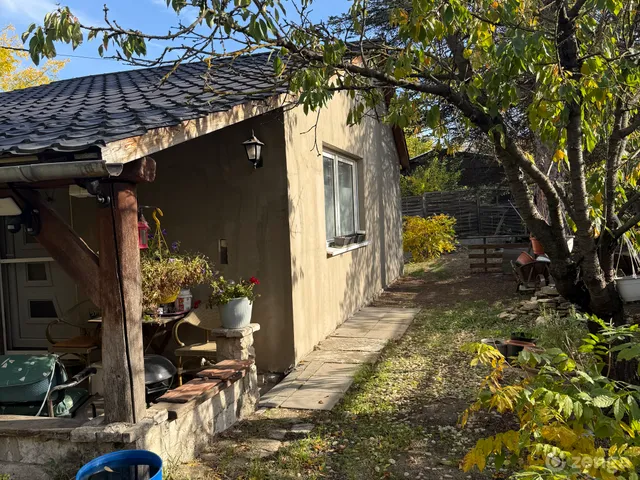 Eladó ház Pócsmegyer, Surány 60 nm