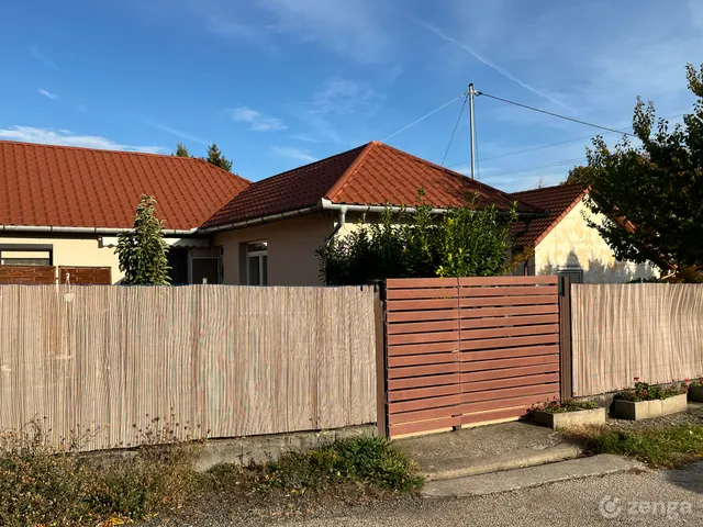 Eladó ház Gödöllő, Központ 65 nm