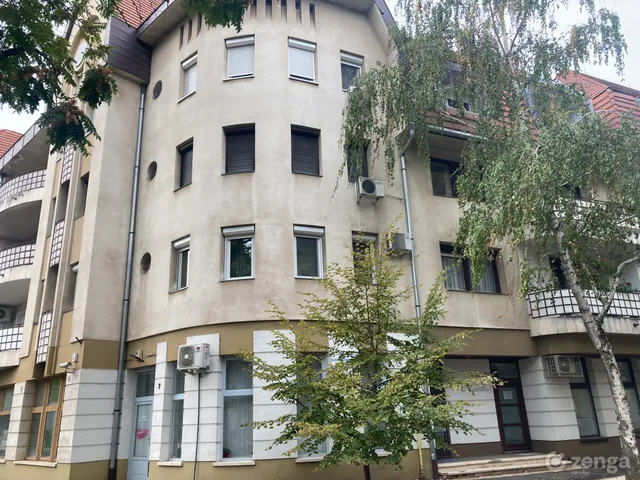 Eladó lakás Kecskemét, Belváros 83 nm