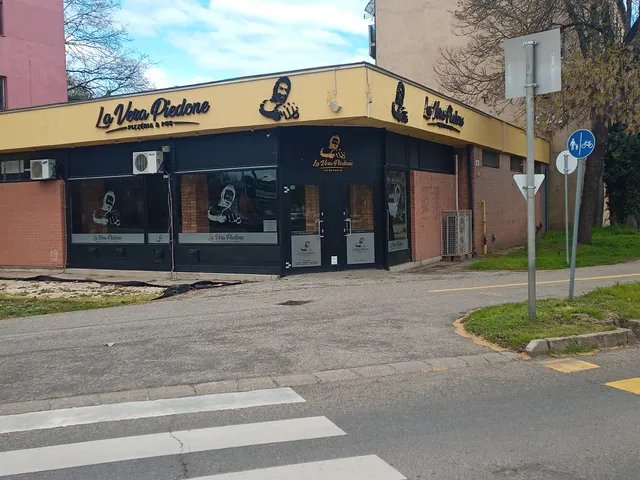 Eladó kereskedelmi és ipari ingatlan Orosháza 344 nm