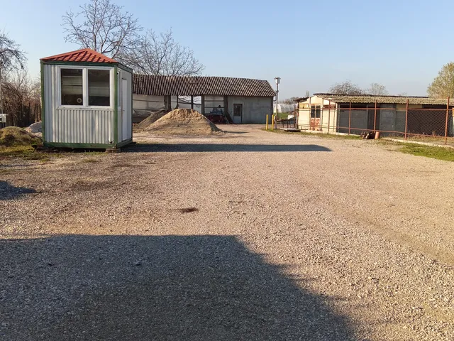 Eladó kereskedelmi és ipari ingatlan Orosháza, Szentetornya 120 nm