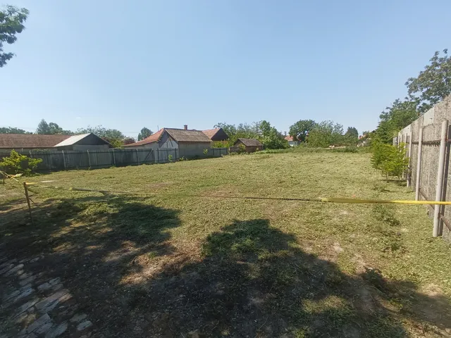 Eladó telek Orosháza 1071 nm