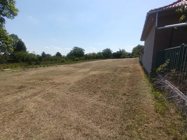 Eladó telek Orosháza 2060 nm