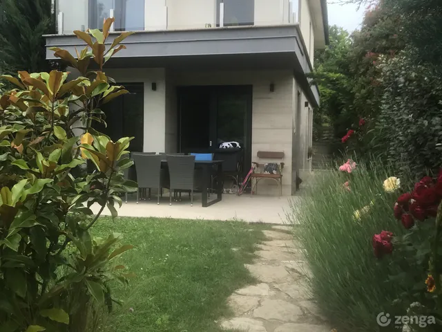 Eladó ház Üröm 110 nm