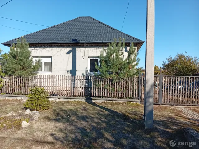 Eladó ház Bag, Vörösmarty utca 5 117 nm