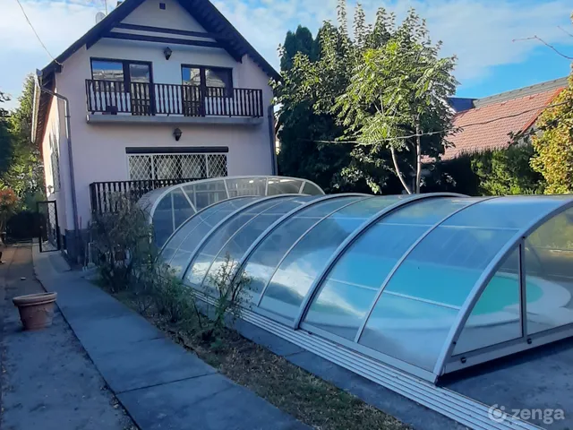 Eladó ház Budapest XV. kerület, Pestújhely 240 nm
