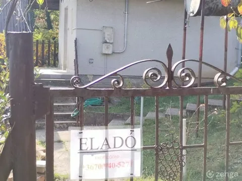 Eladó telek Gyód 1186 nm