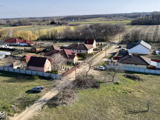 Eladó telek Debrecen, Kerekestelep 706 nm