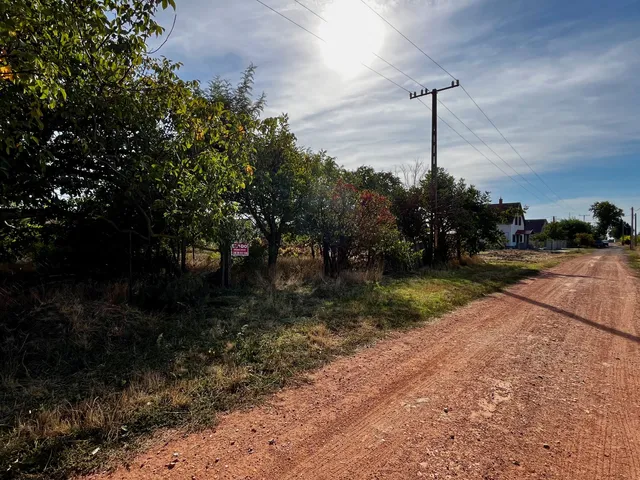Eladó telek Debrecen, Józsa 1077 nm