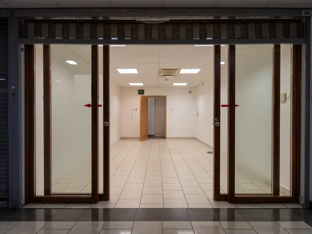 Kiadó kereskedelmi és ipari ingatlan Debrecen, Belváros 29 nm