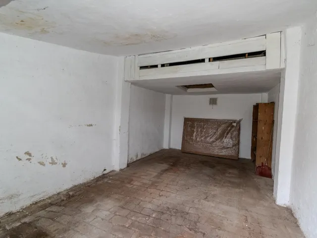 Eladó garázs Debrecen 13 nm