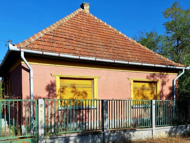 Eladó mezőgazdasági ingatlan Tápiószőlős 54 nm