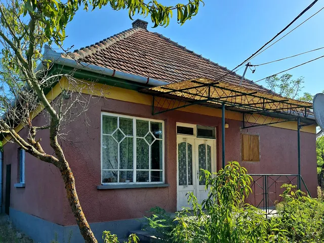 Eladó mezőgazdasági ingatlan Tápiószőlős 54 nm