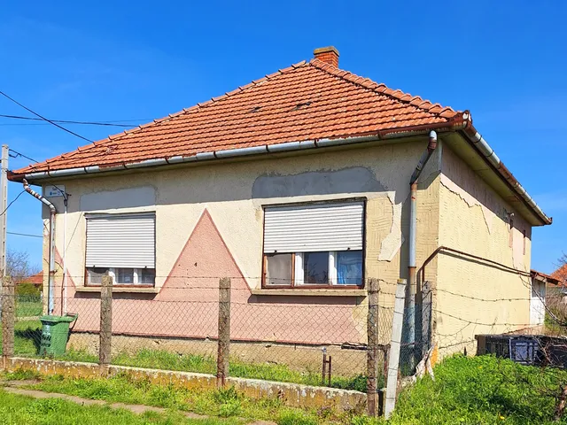 Eladó ház Jászkisér 71 nm