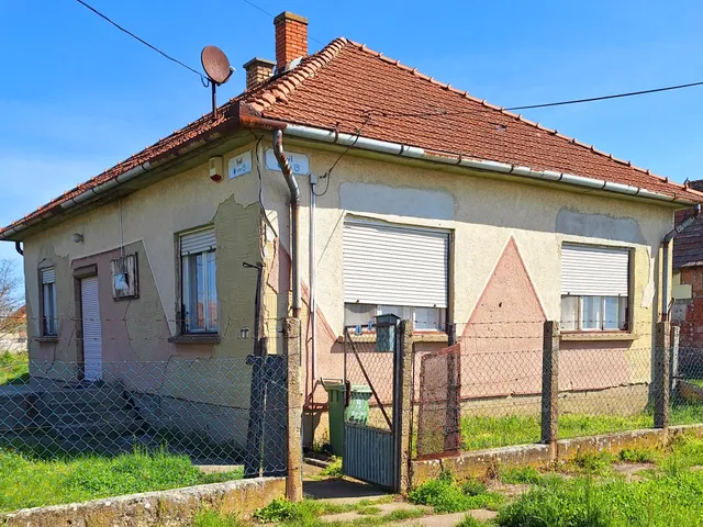 Eladó ház Jászkisér 71 nm