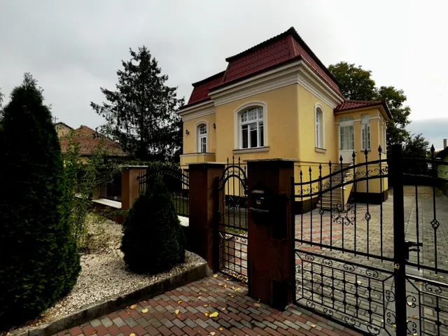 Eladó ház Jászberény 153 nm