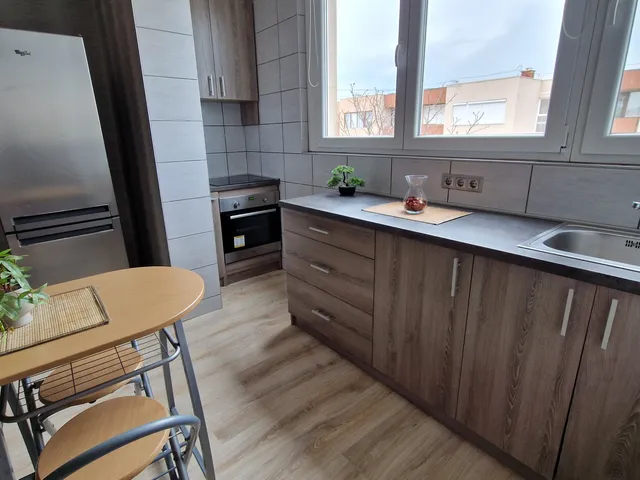 Eladó lakás Jászberény, Pesti utca 31 nm