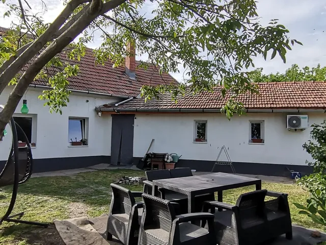 Eladó ház Jászárokszállás 88 nm