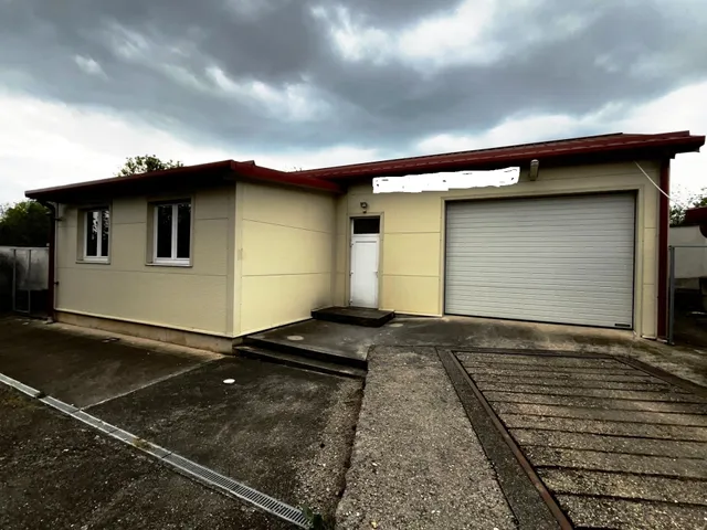 Eladó kereskedelmi és ipari ingatlan Gyöngyös, Karácsondi köz 358 nm