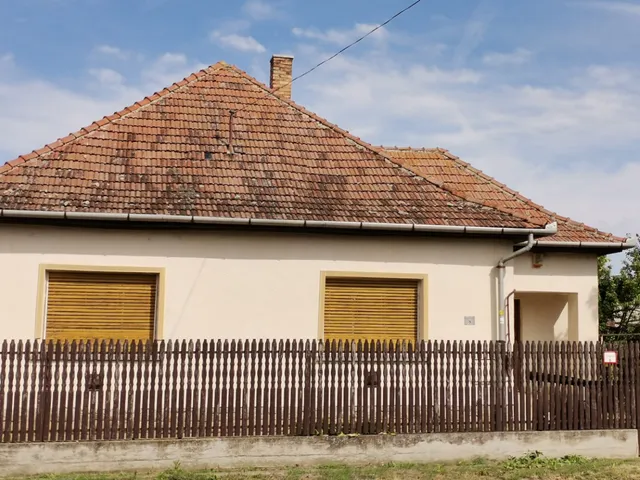 Eladó ház Jászapáti 110 nm