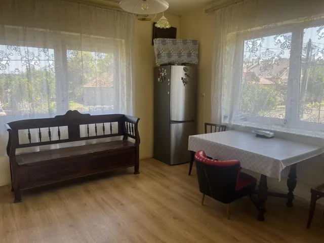 Eladó ház Szentistvánbaksa 200 nm